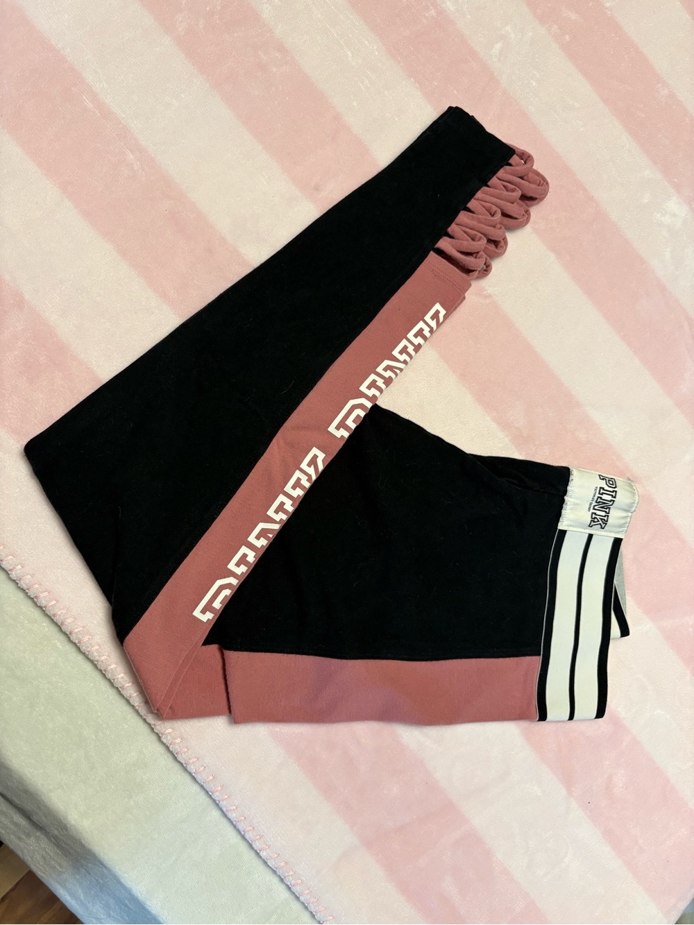 PINK Victoria's Secret Leggings - Picture 4 of 5